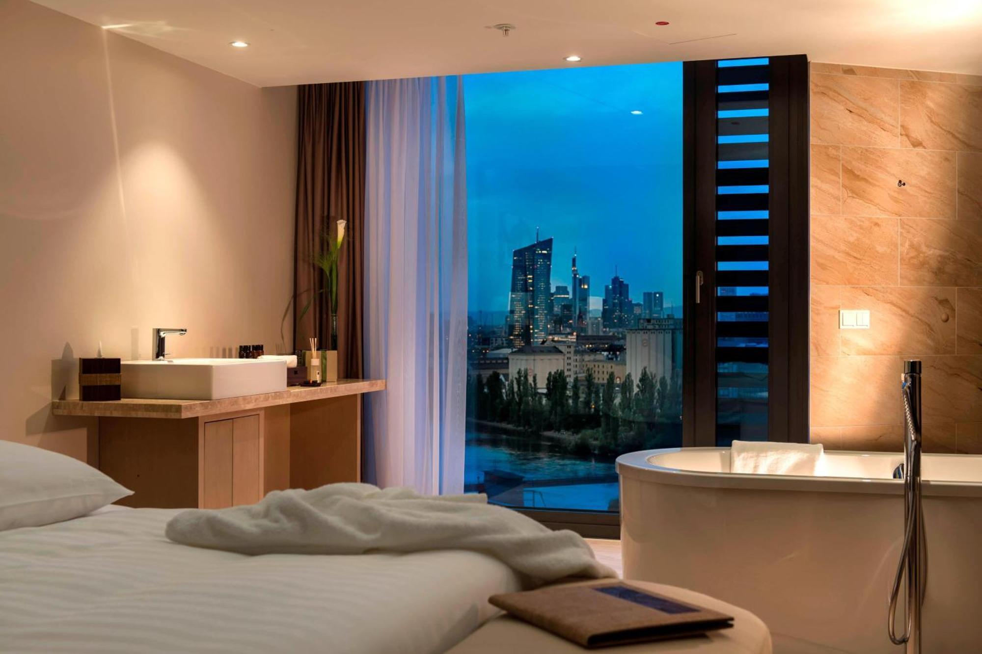 Delta Hotels By Marriott Frankfurt Offenbach Bagian luar foto
