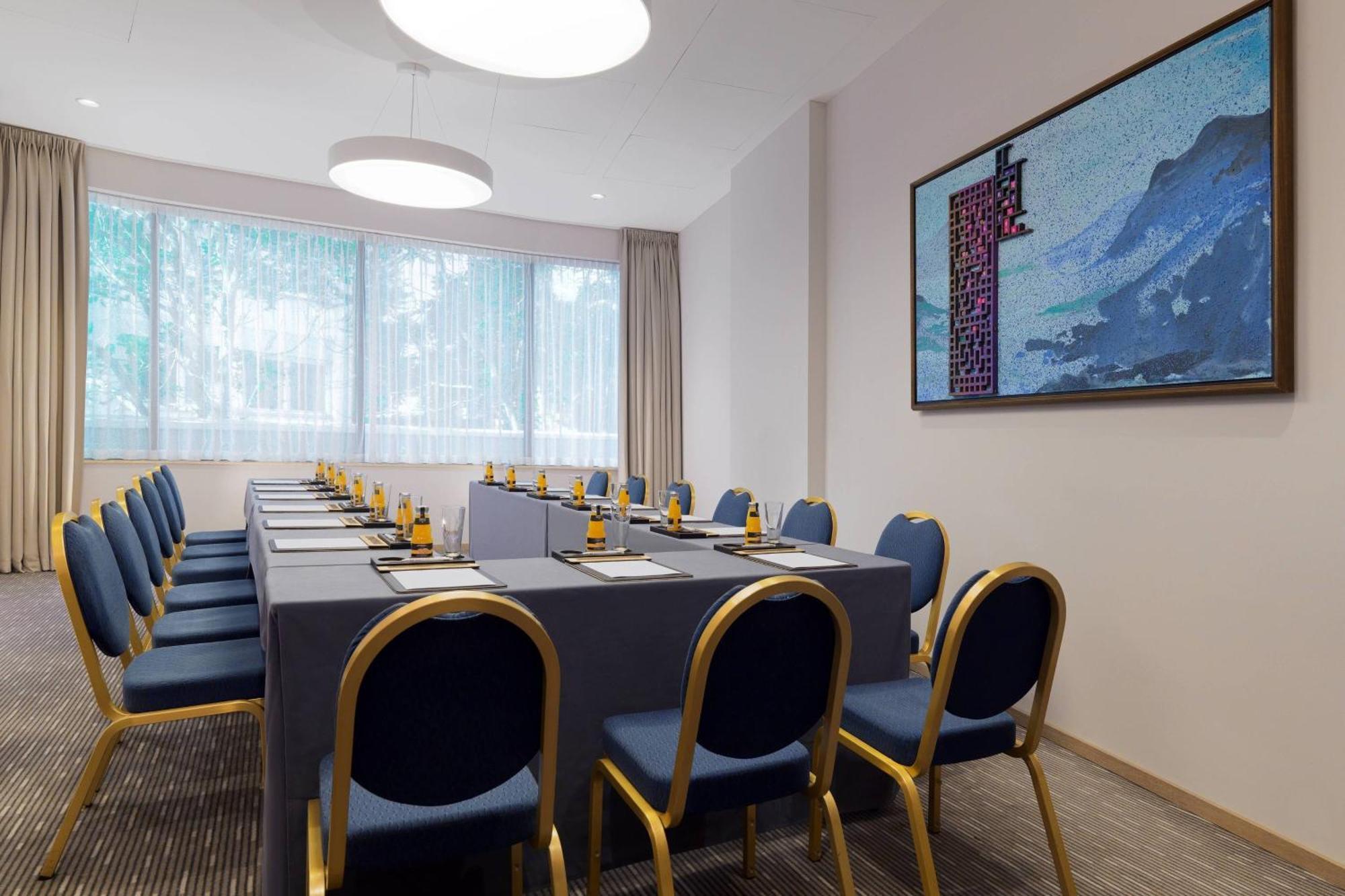 Delta Hotels By Marriott Frankfurt Offenbach Bagian luar foto