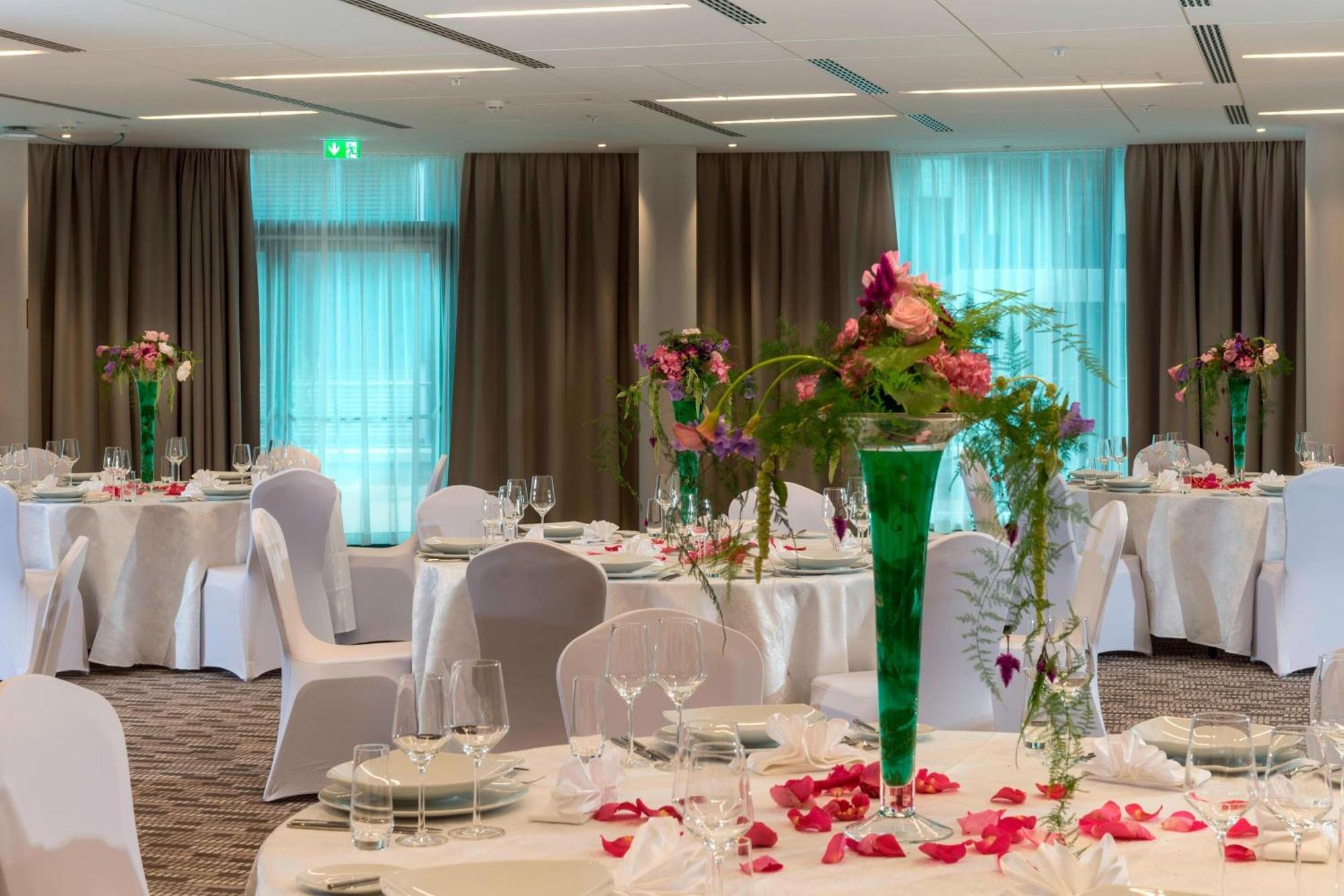 Delta Hotels By Marriott Frankfurt Offenbach Bagian luar foto