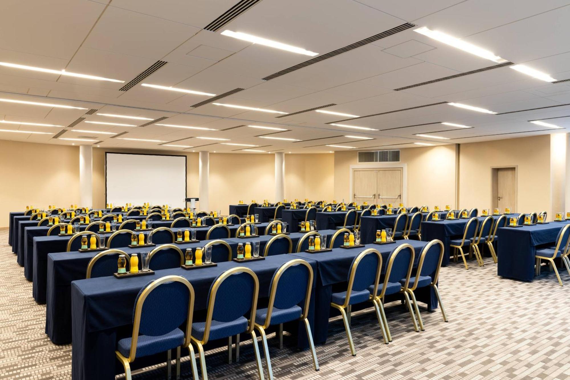 Delta Hotels By Marriott Frankfurt Offenbach Bagian luar foto